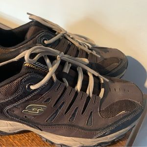 Skechers men’s hiking boots. Worn once
